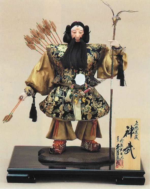 8８年（出品時82年）前の5月人形の一つ　神武天皇　　刀、弓矢、かがり火キッチン・日用品・その他