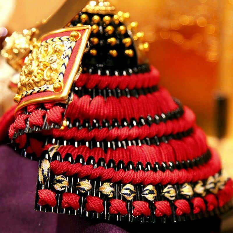 五月人形 コンパクト 吉徳 兜収納飾り 兜飾り 大越保広作 正絹赤絲縅 5