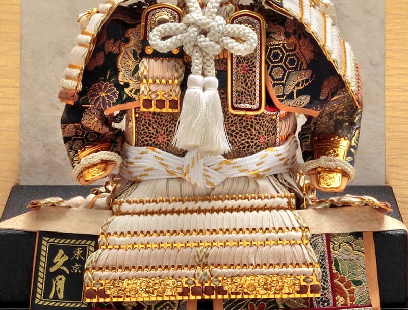 五月人形 久月 鎧平飾り 鎧飾り 正絹薄茶裾濃縅 5号 大層雲屏風 【2026